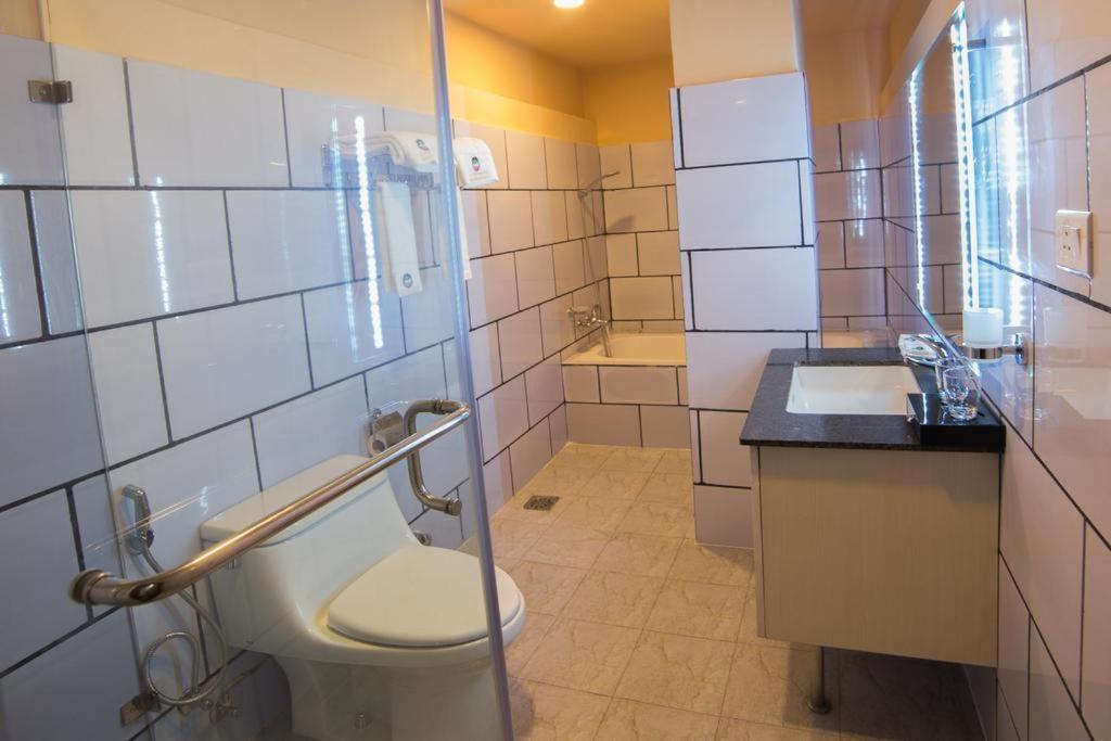 Kamalashi Boutique Inn カトマンズ エクステリア 写真